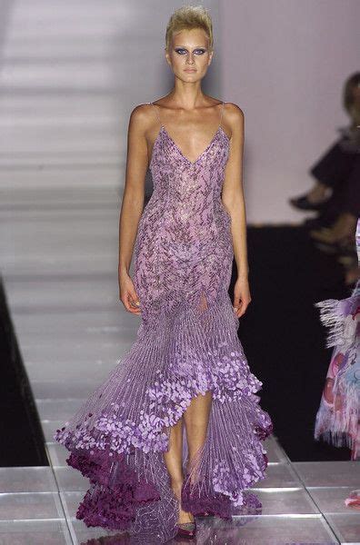 versace 2001 runway|versace runway looks.